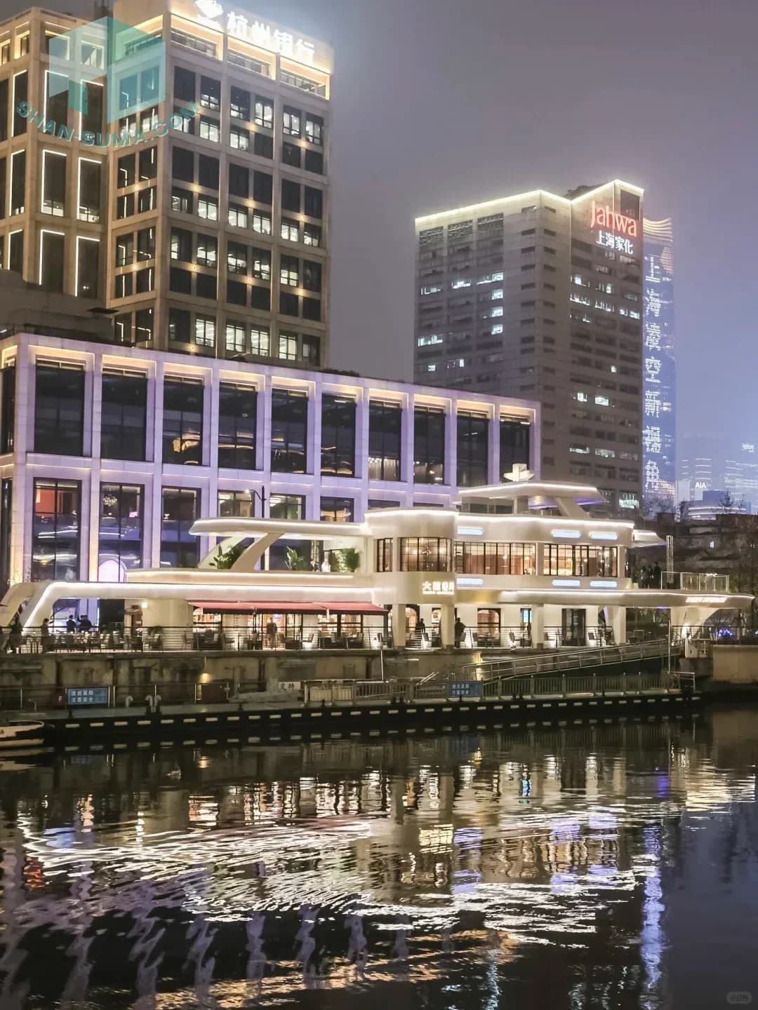 上海の新ランドマーク!この“巨大客船”のような書店、居心地が最高すぎる